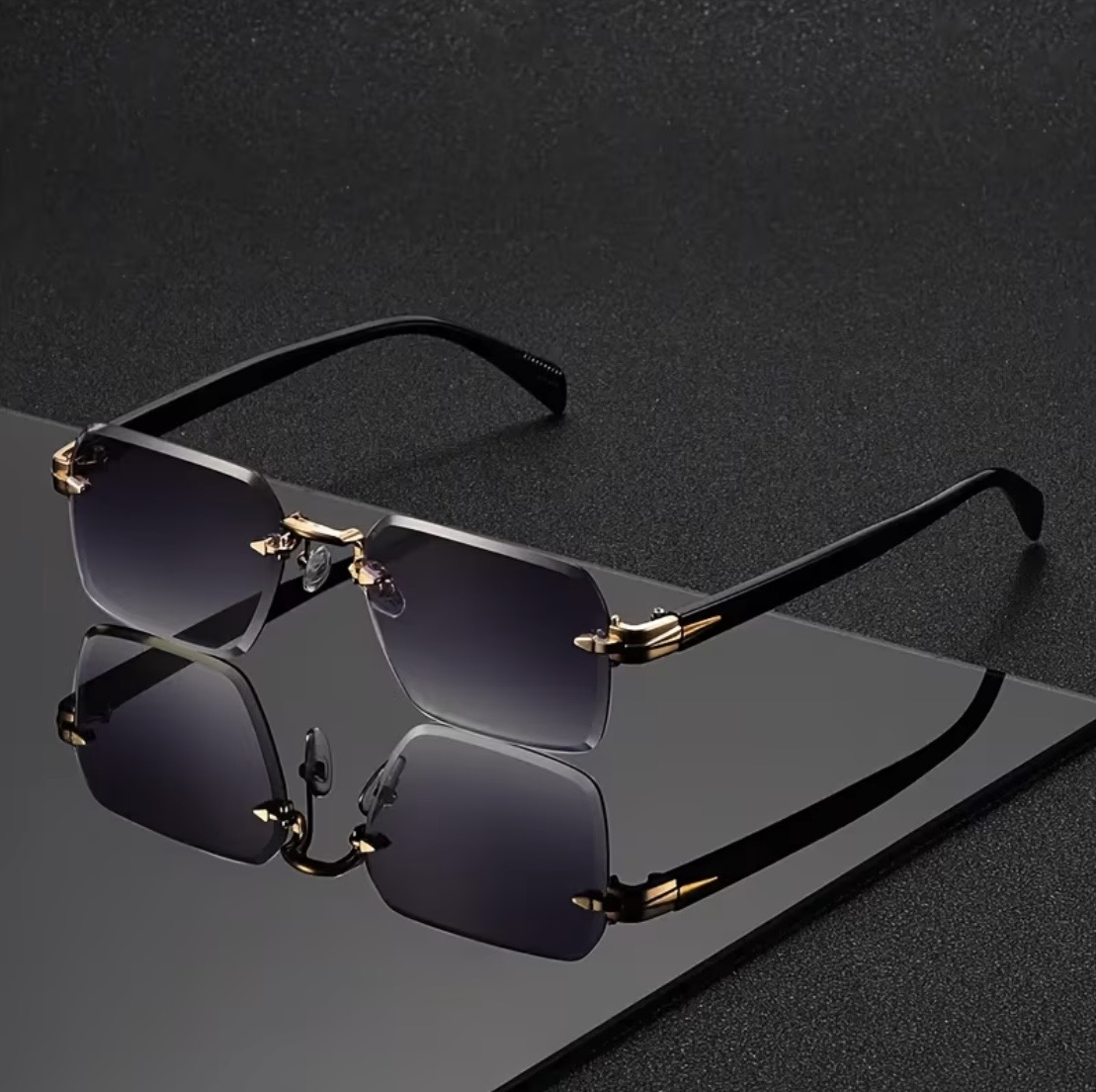 AURA Frameless Beveled Square — Midnight Plum